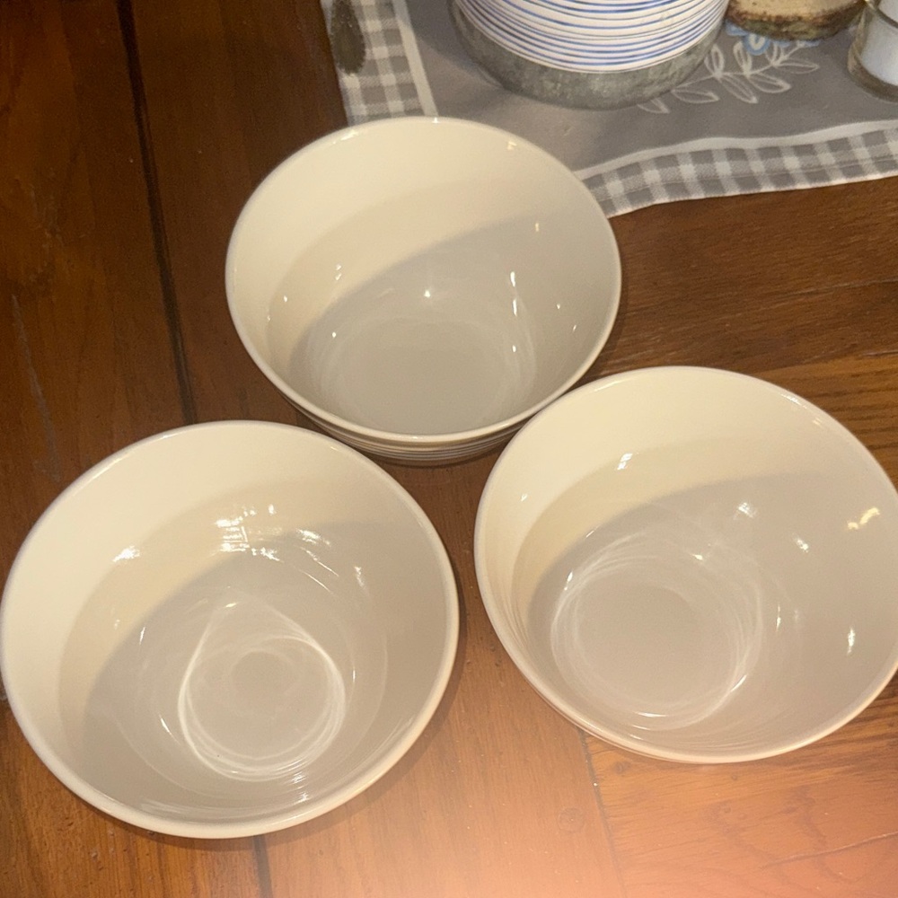 Gibson Cream Dinnerware Bowl Set - Picture 3 of 6